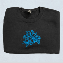 Load image into Gallery viewer, BLUEROOBERRY - Black Embroided Fleece Crewneck
